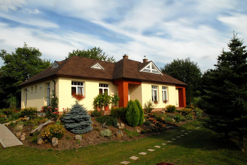 Ubytovani Vila Sobotka Exterior photo