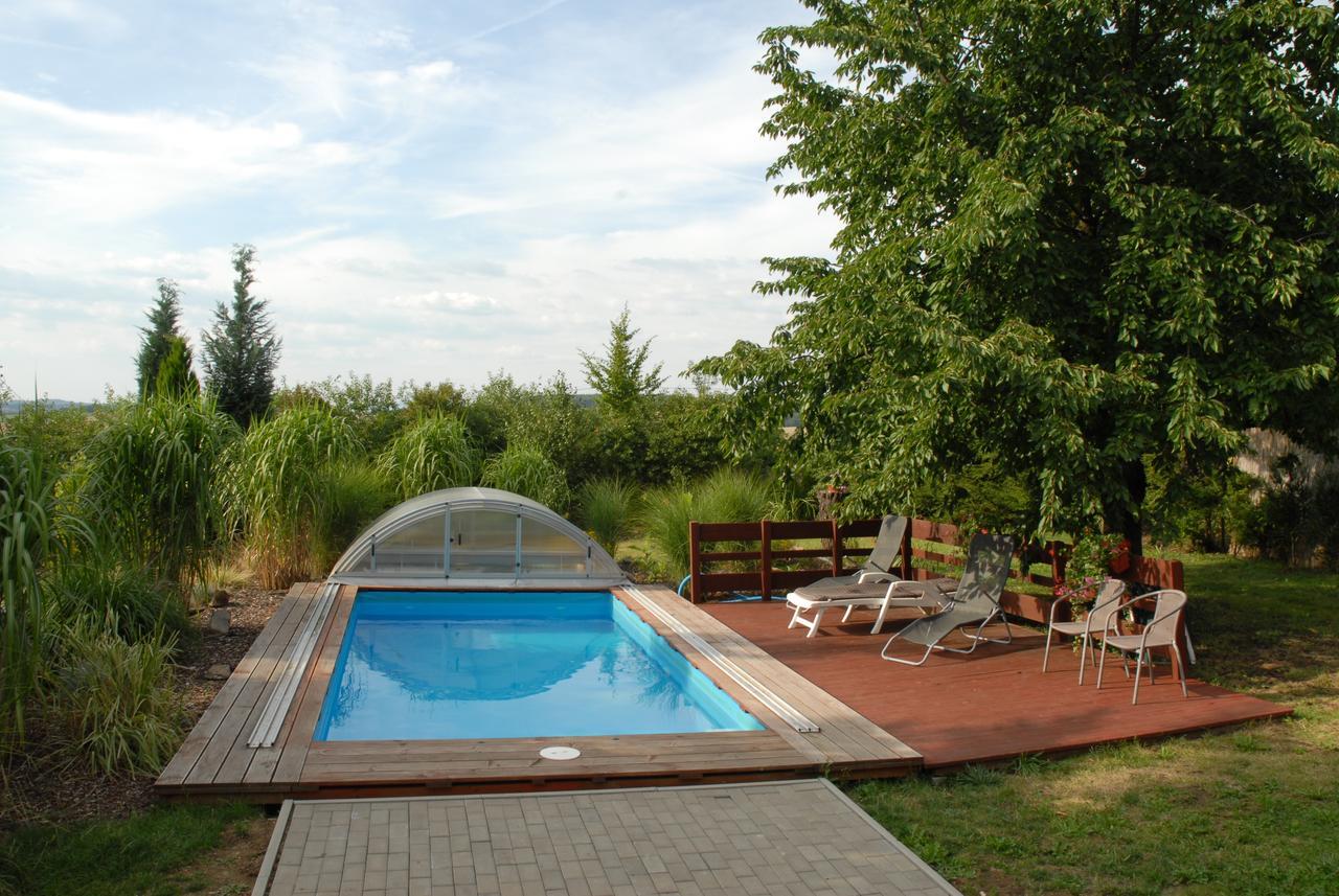 Ubytovani Vila Sobotka Exterior photo