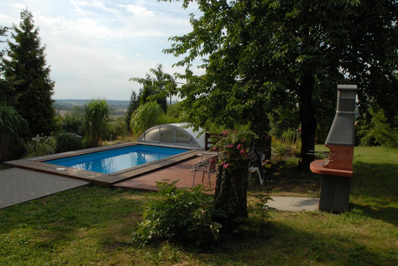 Ubytovani Vila Sobotka Exterior photo