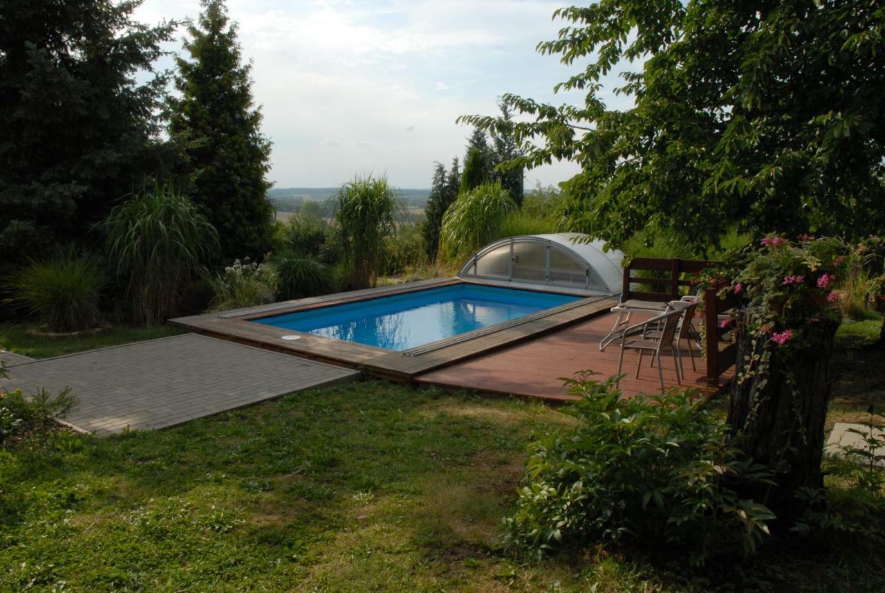 Ubytovani Vila Sobotka Exterior photo